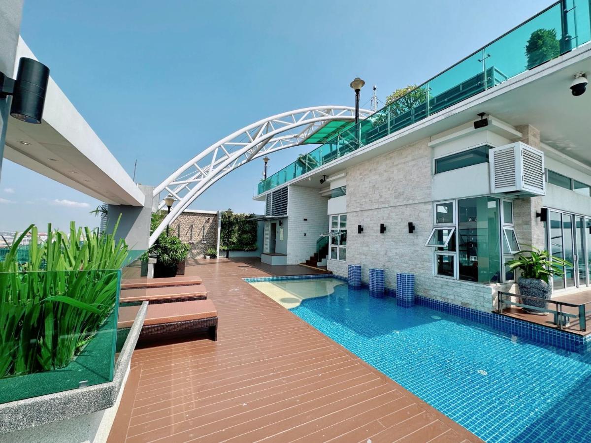 Infinity 28 Hotel And Residence Phnom Penh Exteriör bild