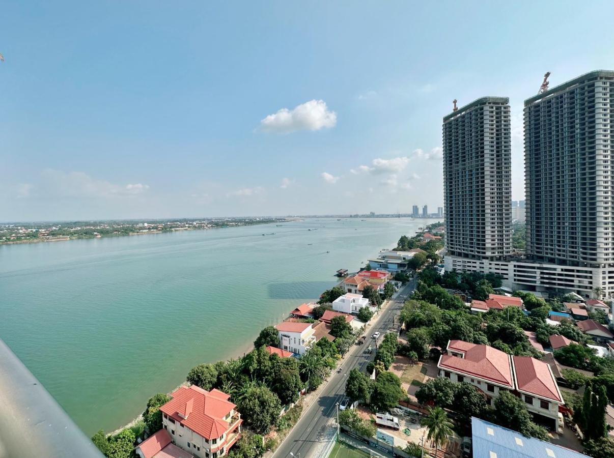 Infinity 28 Hotel And Residence Phnom Penh Exteriör bild