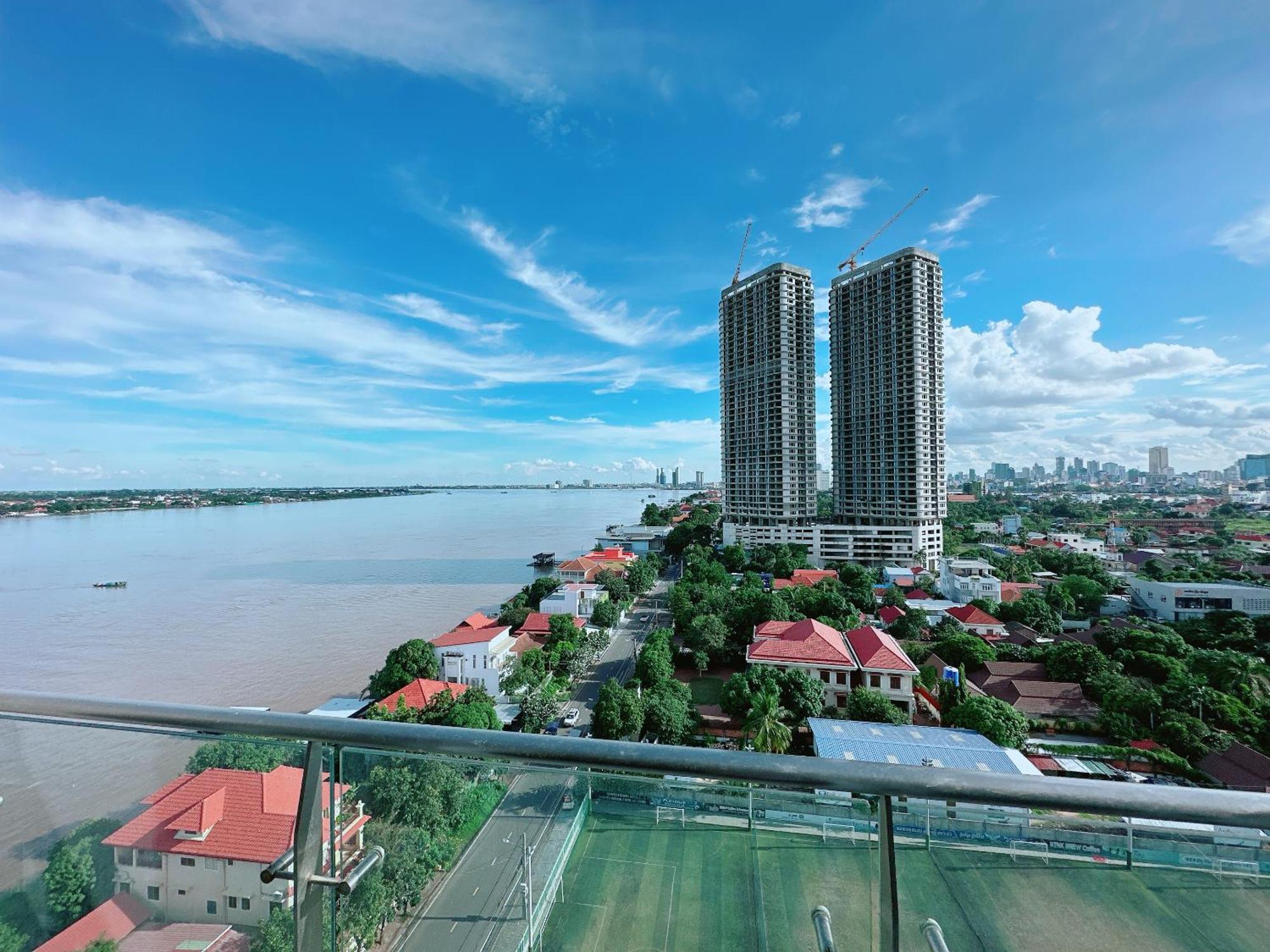 Infinity 28 Hotel And Residence Phnom Penh Exteriör bild