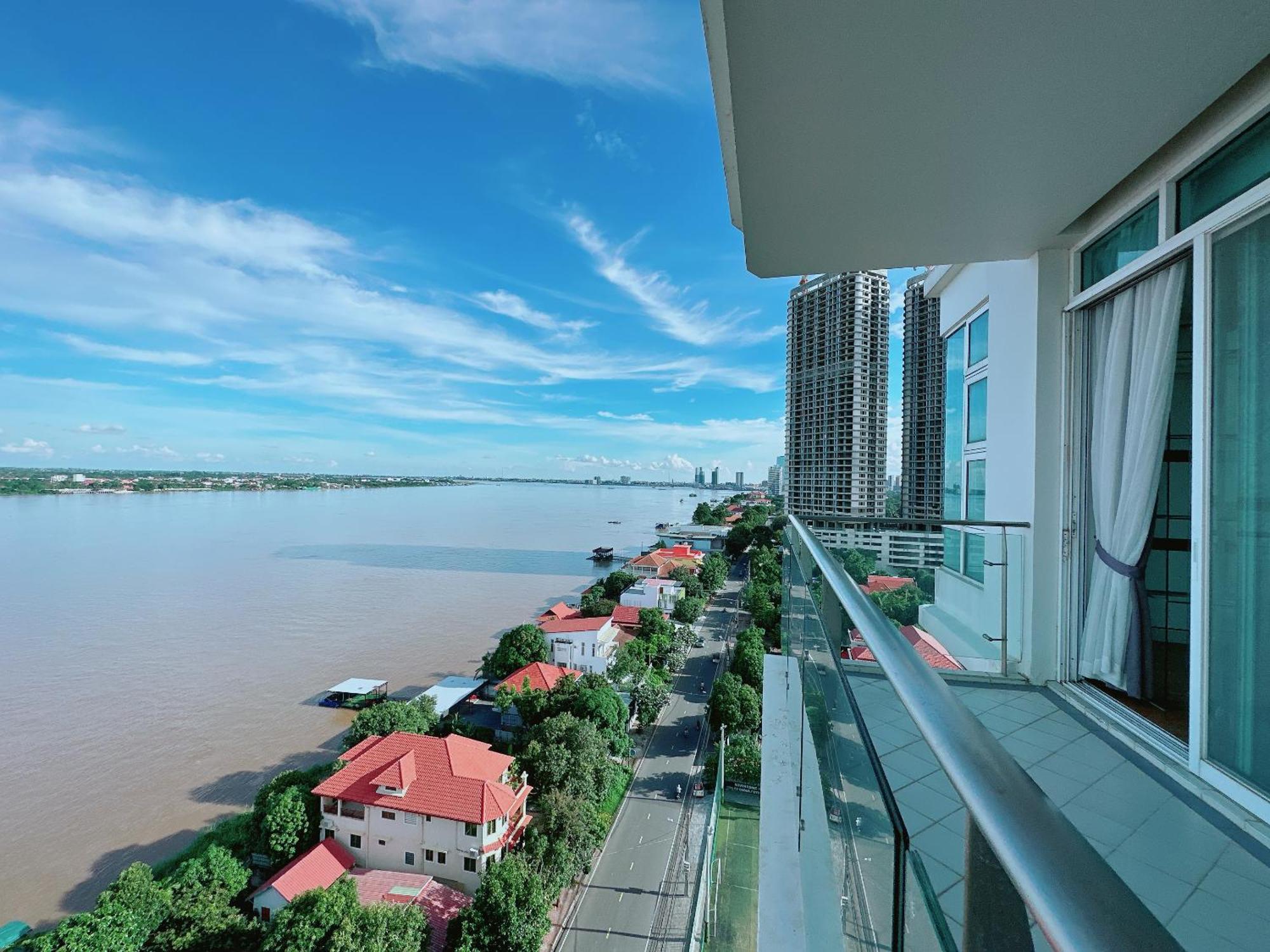 Infinity 28 Hotel And Residence Phnom Penh Exteriör bild