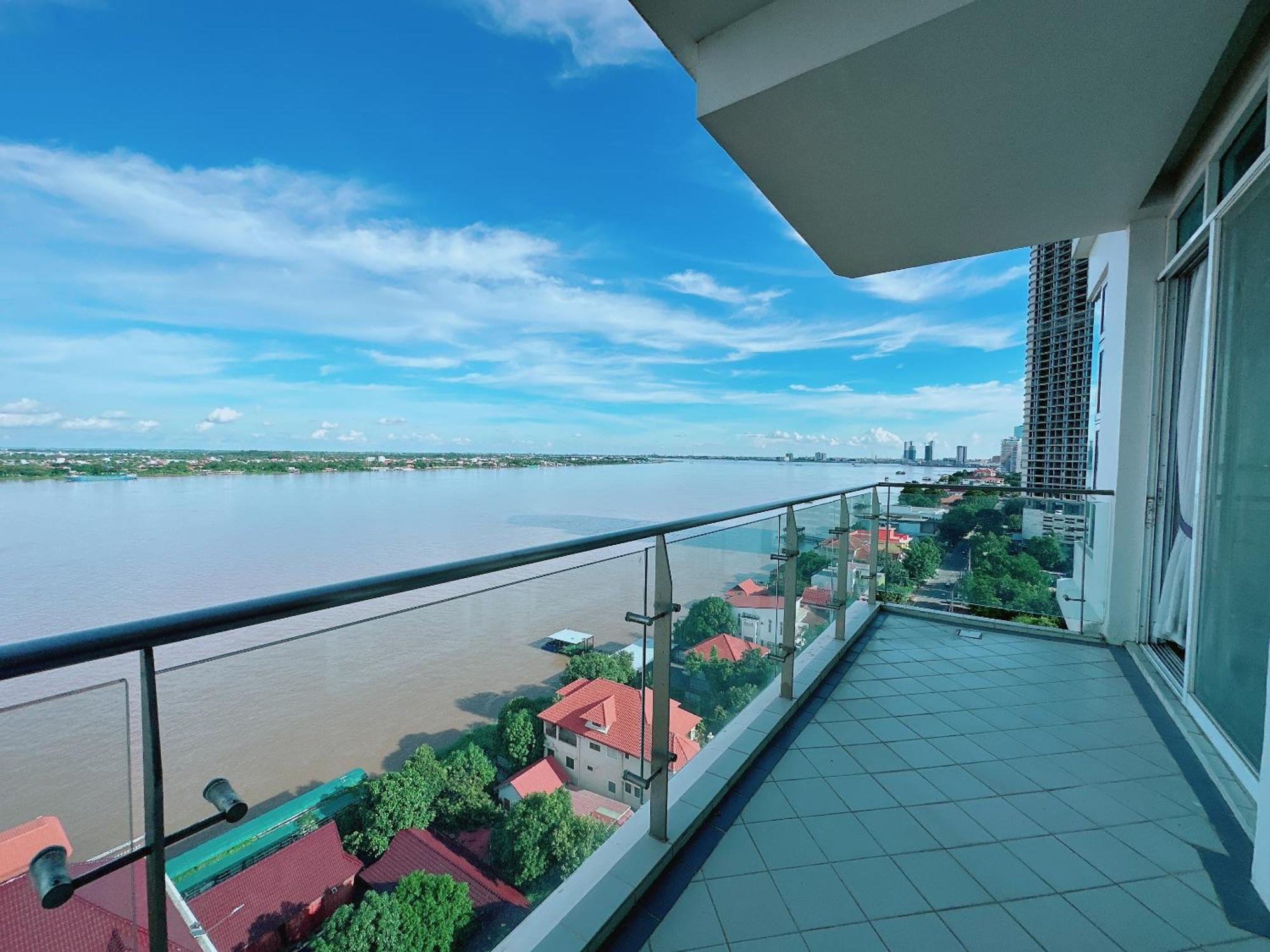Infinity 28 Hotel And Residence Phnom Penh Exteriör bild